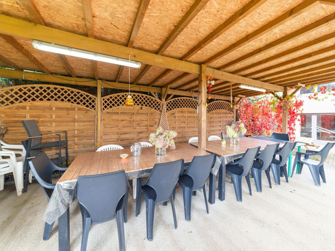 Food & Drinks 5, Holiday Home in Montleban With Garden, Luxembourg