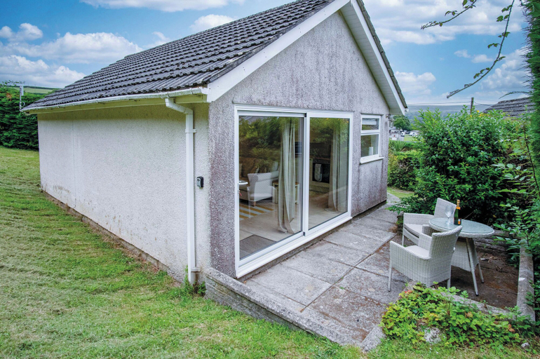 Exterior & Views 2, Bayview 3 - 2 Bedroom - Bayview Oxwich, Swansea