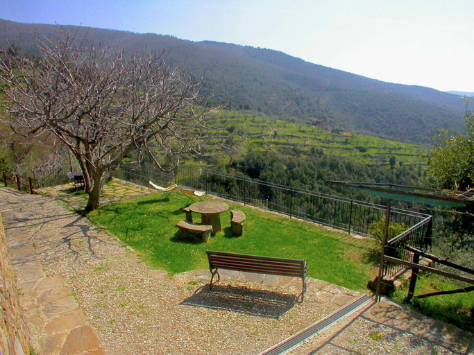 Others 3, Spacious Cottage in Cortona With Swimming Pool, Arezzo