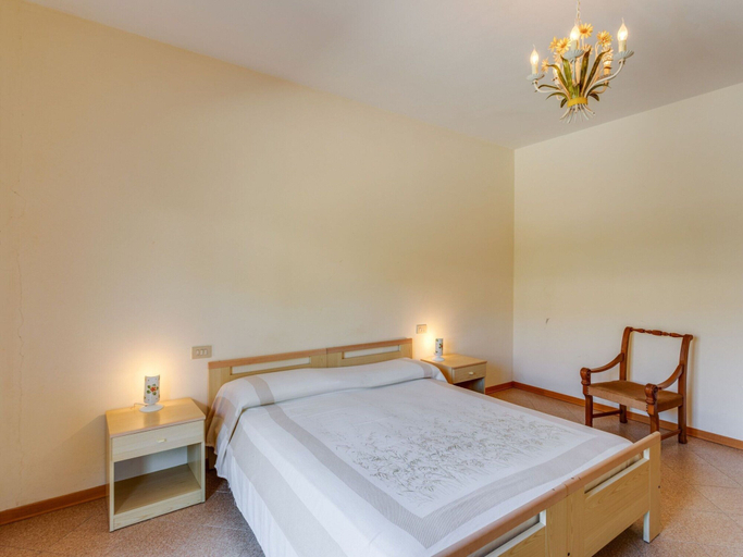 Bedroom 4, Nice Apartment in Tuoro sul Trasimeno With Pool, Perugia