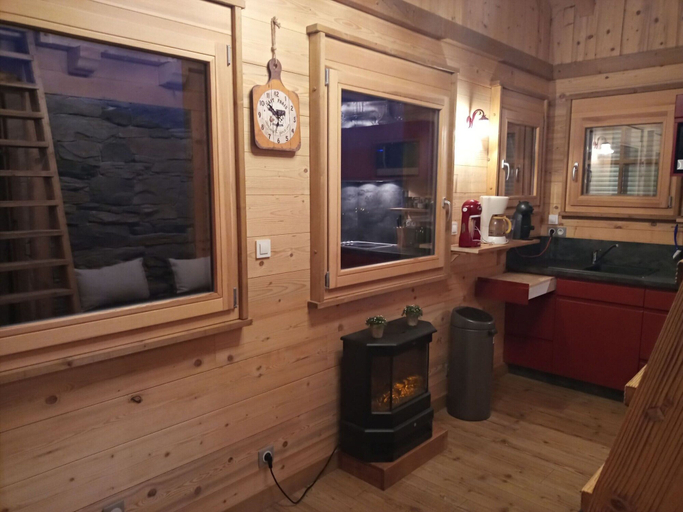 Others 5, Chalet in Lovely, Rich Forest Setting With a Beautiful View, Vosges