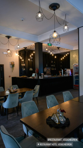 Food & Drinks 3, Hotel Vegas Negreni, Ciucea