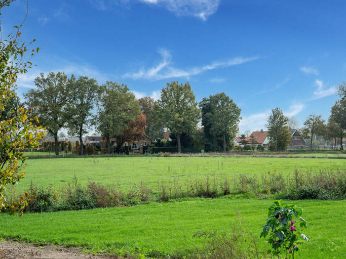 View from property 5, Spacious Farmhouse in Silvolde With Garden, Wisch