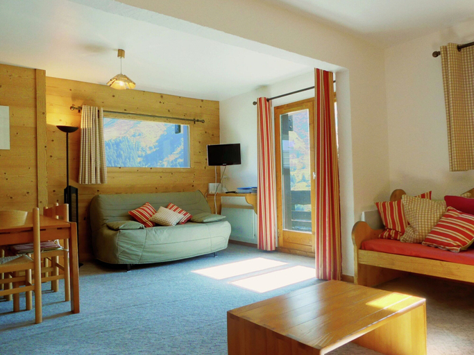 Living room 5, Majestic Apartment in Meribel-mottaret Close to Skiing, Savoie
