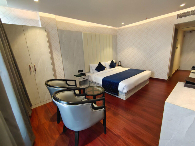 Bedroom 2, The Emerald Hotel & Siya Milan Banquets, Muzaffarpur