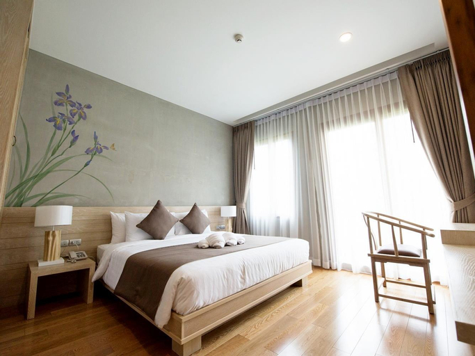 Bedroom 13