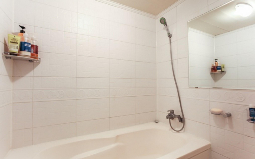 Bathroom, Yangyang Sunrise Hotel, Sokcho