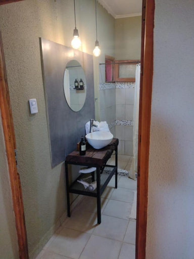 Bathroom 3, La Genoveva Posada entre Vinedos, Coronel Felipe Varela