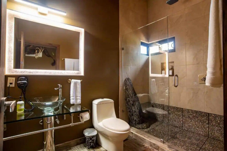 Bathroom 4, Boskenvid Hotel Boutique, Skypool, Ensenada