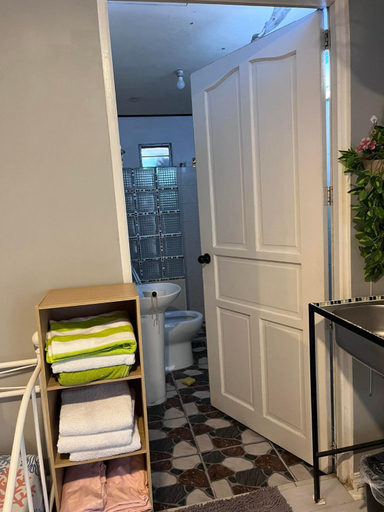 Others 5, 9 Guest - Unit 1 House Type, Santa Rosa City