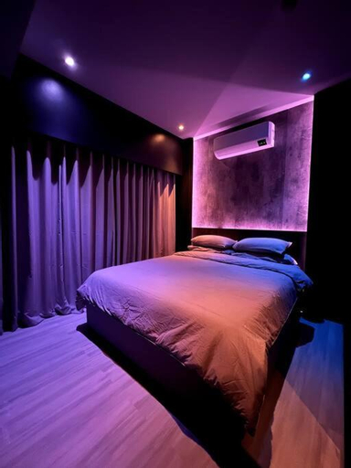 Whole Condo with balcony by SettleIn Condo Rentals, Pasig City