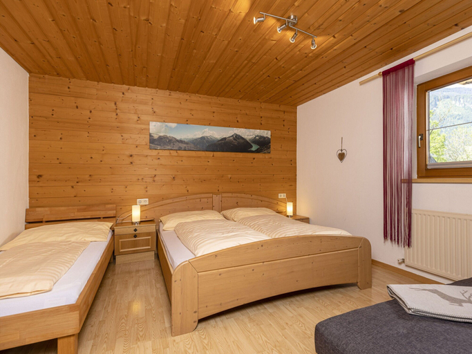 Bedroom 3, Apartment with panoramic view, Schwaz