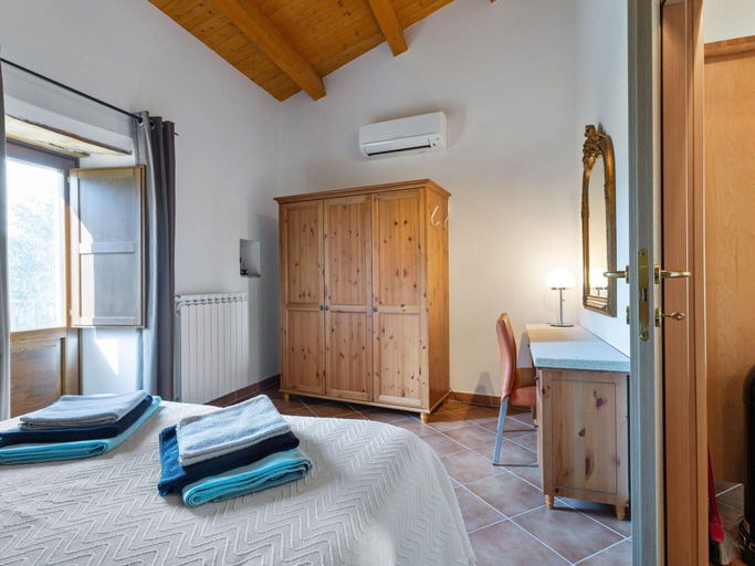 Bedroom 2, Gorgeous Mansion in Ripabottoni With Swimming Pool, Campobasso