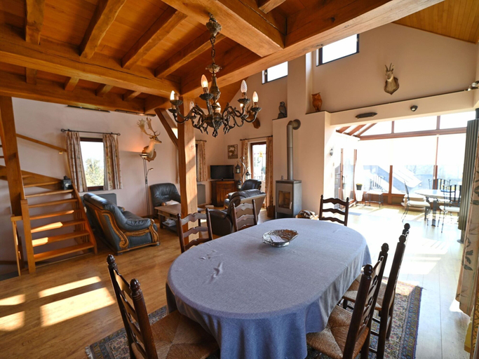 Dining 4, Holiday Home in Noiseux With BBQ Terrace, Luxembourg