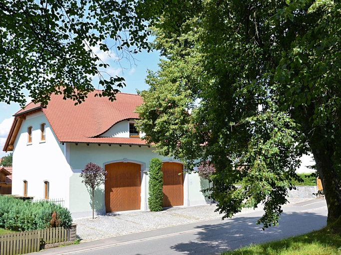 Others 2, Modern Apartment in Eslarn With Lake Near, Neustadt an der Waldnaab