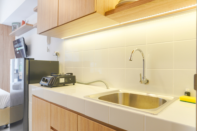 Others 4, Comfy and Homey Studio at Tokyo Riverside PIK 2 Apartment By Travelio, Tangerang