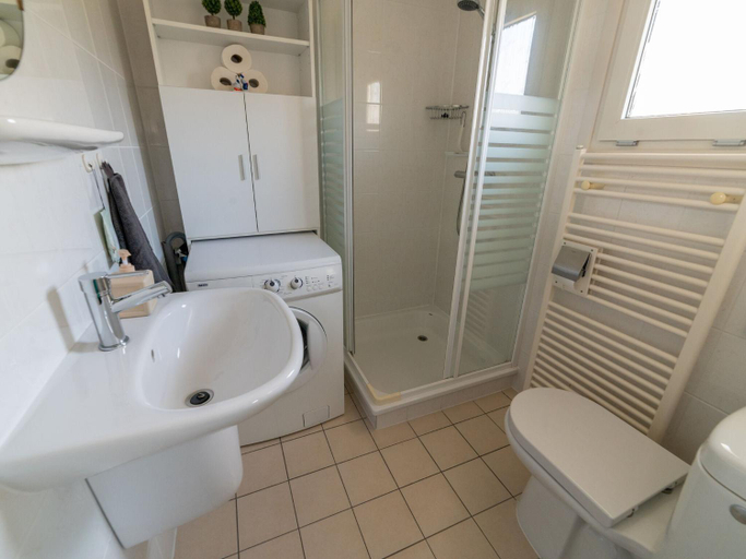 Bathroom 4, Canal-Side Stay, Giethoorn, Steenwijkerland
