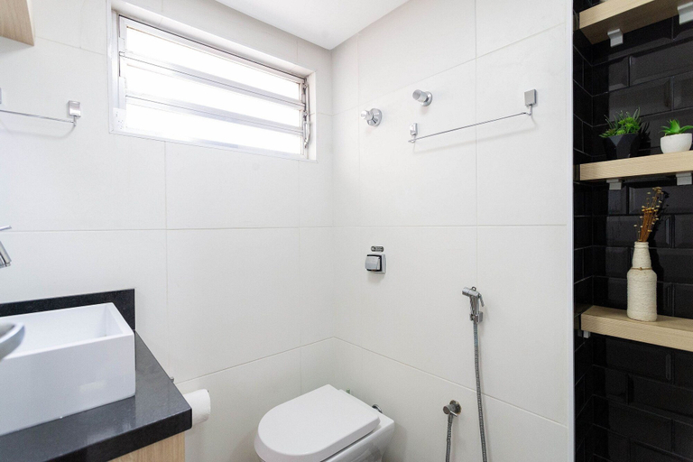 Bathroom, Maison Champs Elysees, São Paulo
