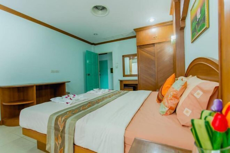 Bedroom 12