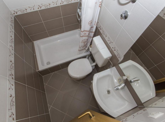 Bathroom 5, Beachfront Apartments Andrijević, Gradac