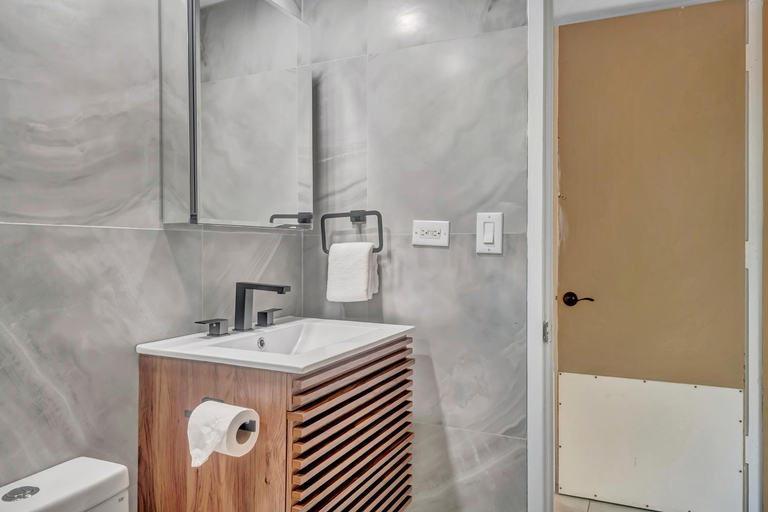 Bedroom 3, Spacious Design Studio 3 mins from the beach, Honolulu