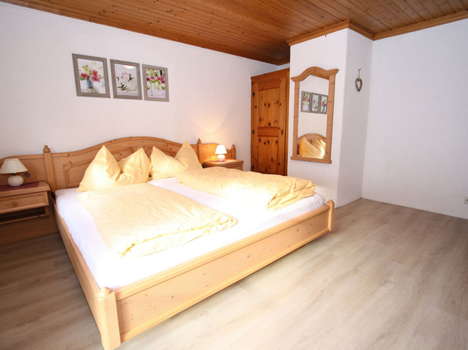 Bedroom 3, Sprawling Mansion Near Ski Area in Salzburg, Sankt Johann im Pongau