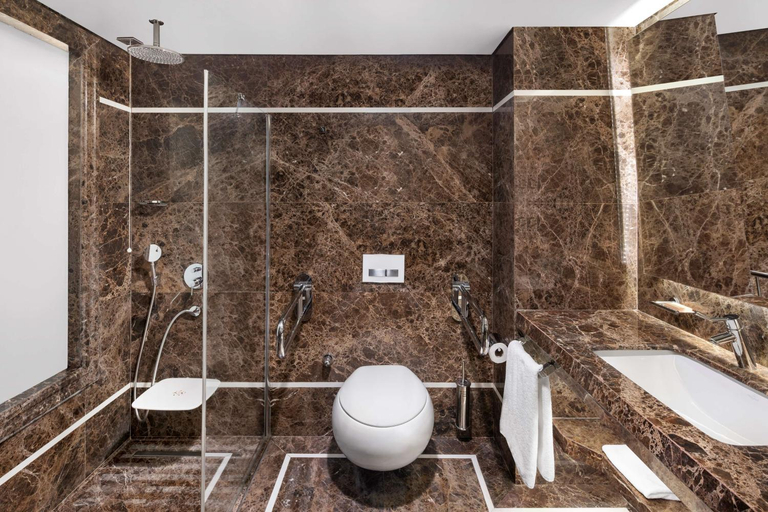 Bathroom 3, DoubleTree by Hilton Istanbul Gayrettepe, Beşiktaş