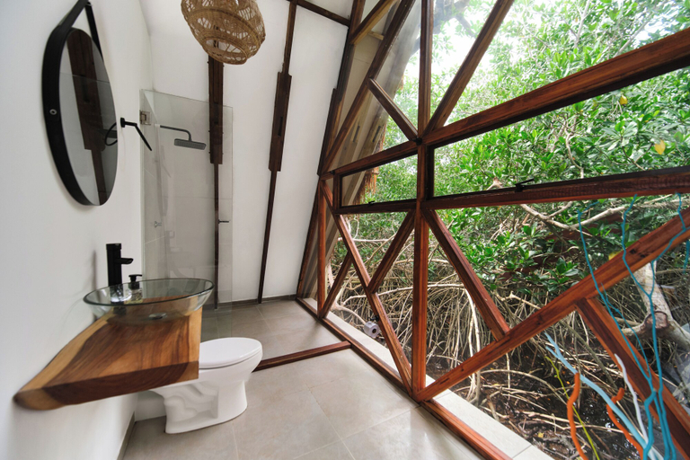 Bathroom 5, El Embrujo Tintipan, San Onofre