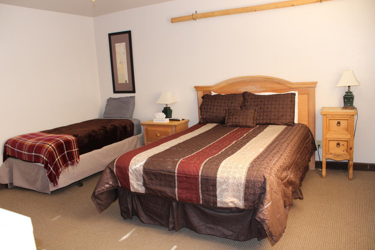 Others 5, Edelweiss Resort Greer, Apache