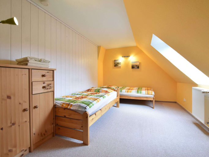 Bedroom 2, Modern Apartment in Elmenhorst near Sea, Nordwestmecklenburg