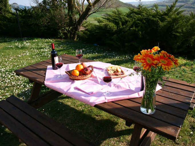 Food & Drinks, Modern Farmhouse in Pienza With Pool, Siena