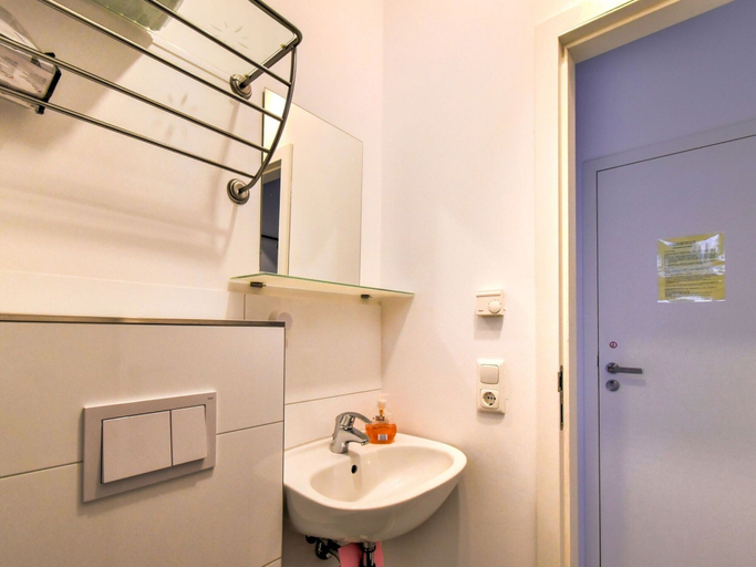 Bathroom 3, Ferienwohnung in Wismar im Stadtzentrum, Nordwestmecklenburg
