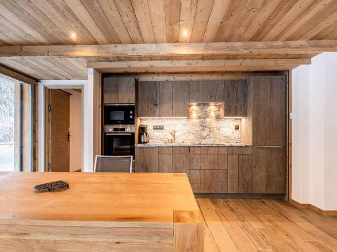 Private kitchen 2, Luxurious Chalet in the Heart of Vanoise, Savoie