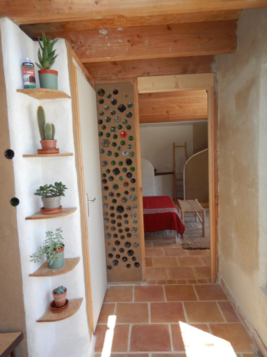 Bedroom 2, SAWUBONA, Var