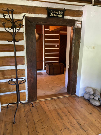 Entrance 4, Roubenka Dolni Rokytnice, Semily