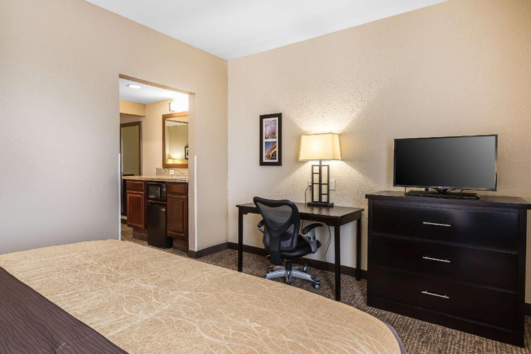 Bedroom 30