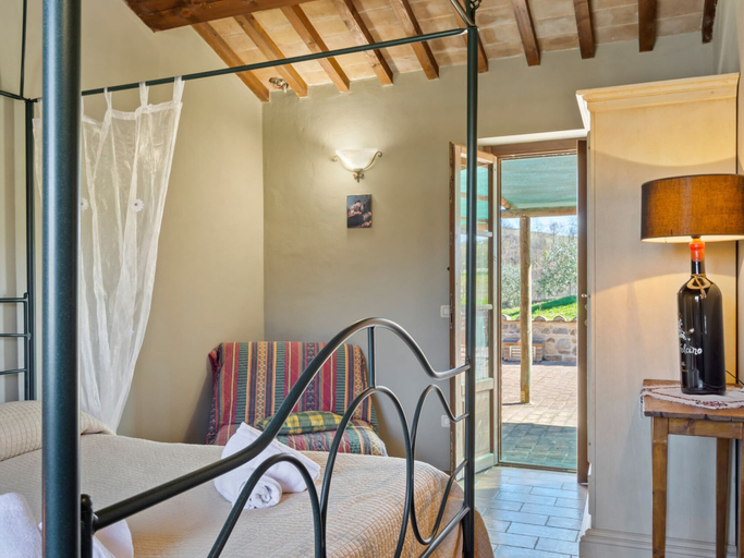 Room 1, Quaint Cottage in Citta Della Pieve With Pool, Terni