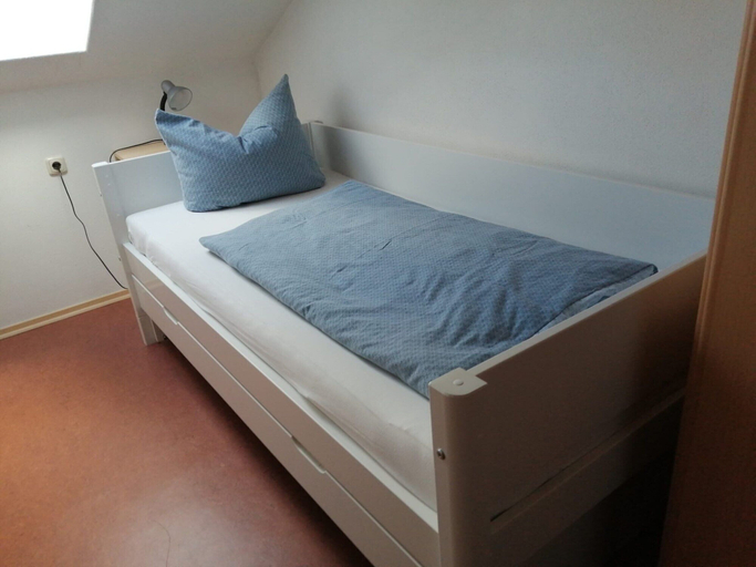 Room 2, Apartment in the Allgau With View of the Bavarian Alps, Weilheim-Schongau