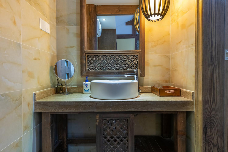 Bathroom 4, Lijiang Guiyuantianju Inn Branch1, Lijiang