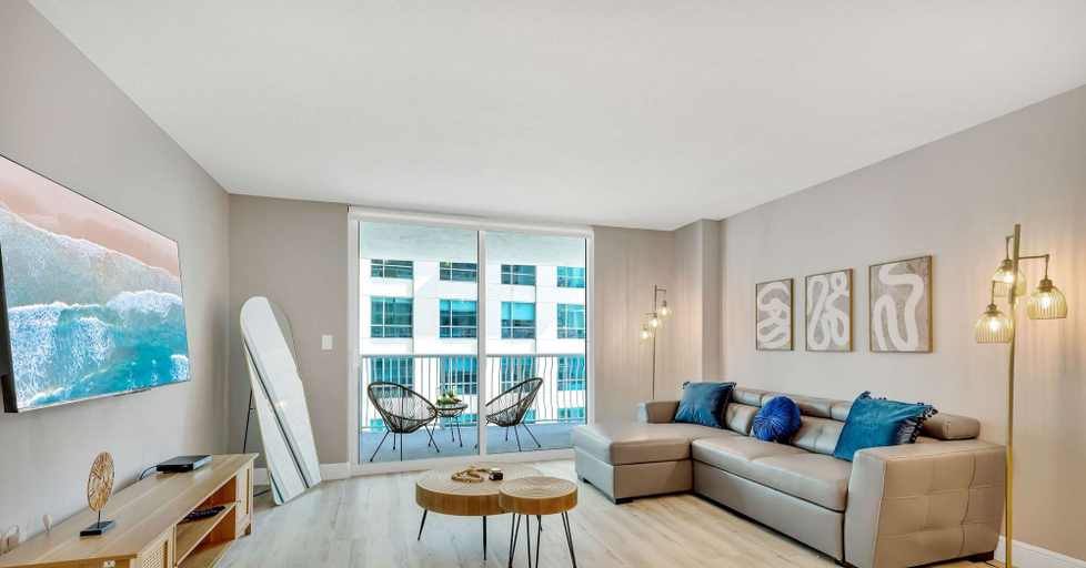 Room 3, Beautiful 1BR Apartment With Amenities, Miami-Dade