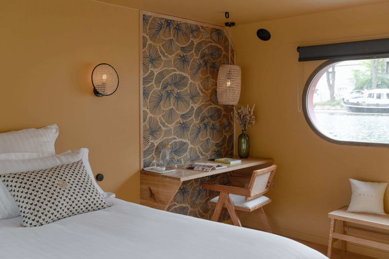 Bedroom 2, LA PENICHE Bed & Bicycle - Aigues Mortes, Gard