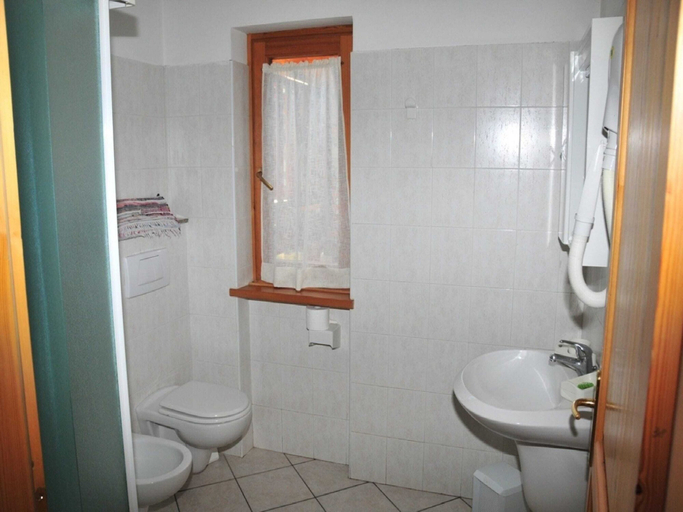 Bathroom 2, Chalet-village situated in a quiet area, Aosta