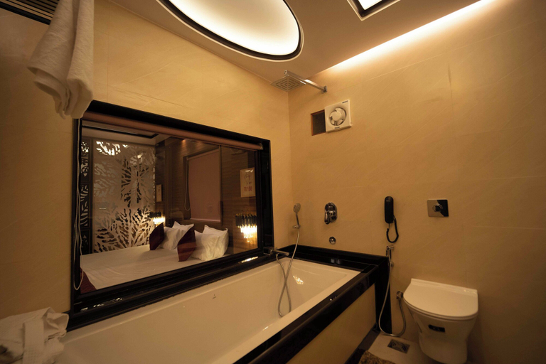 Bathroom 4, Ivy Nirvana, Lakhisarai