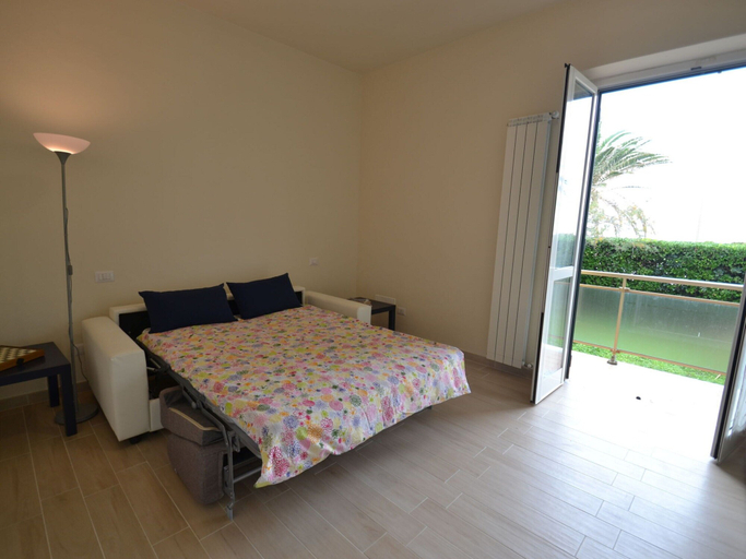 Bedroom 3, Amazing Holiday Home Near Pet-friendly Beach, Massa Carrara