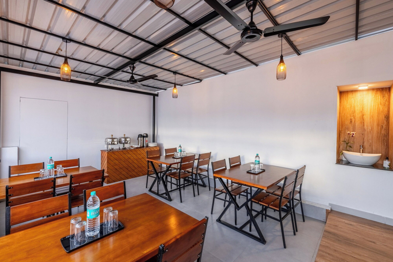 Food & Drinks 4, Treebo De Cloud 9 Regency, Thiruvananthapuram