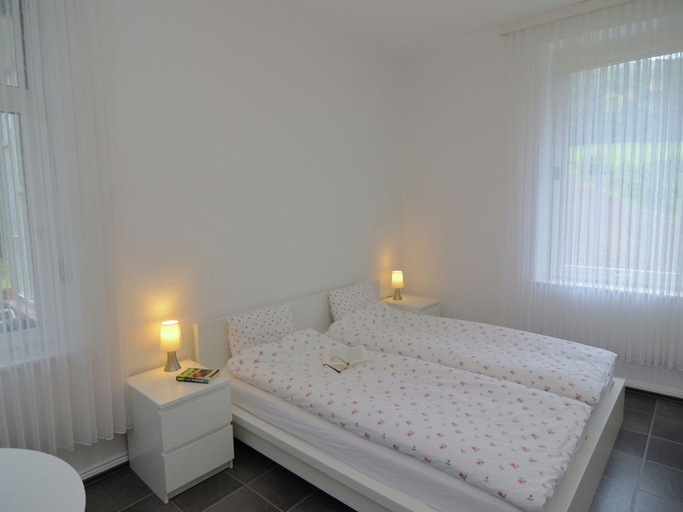 Room 2, Spacious Apartment in Weser Uplands With Garden, Hameln-Pyrmont