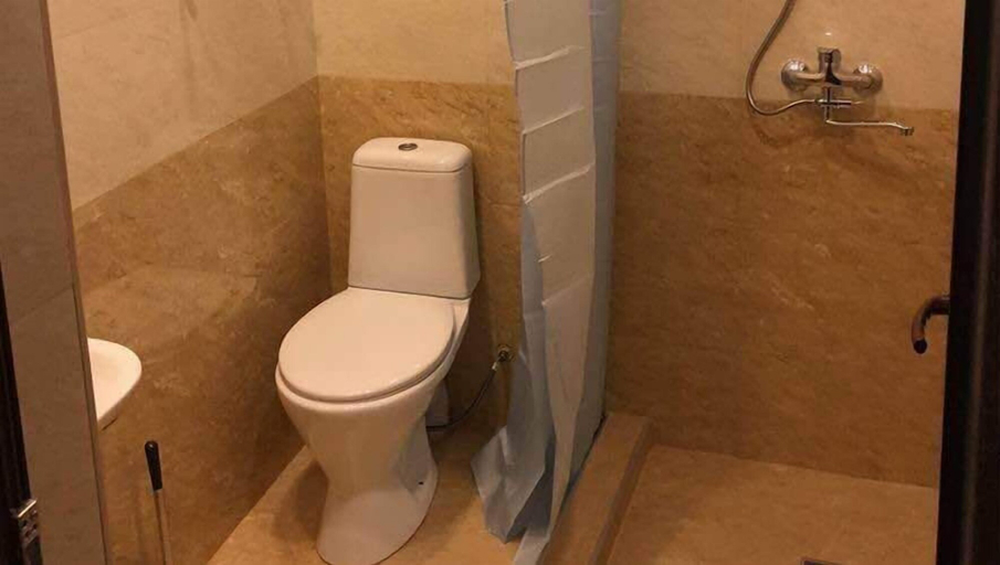 Bathroom 4, Chill&Cheap, Tbilisi