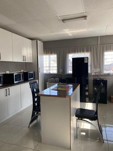 Others 4, Golden gate guesthouse 0787391431, Ngaka Modiri Molema