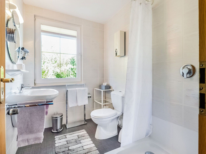 Bathroom 3, Modern Apartment in Schwalefeld with Garden, Waldeck-Frankenberg