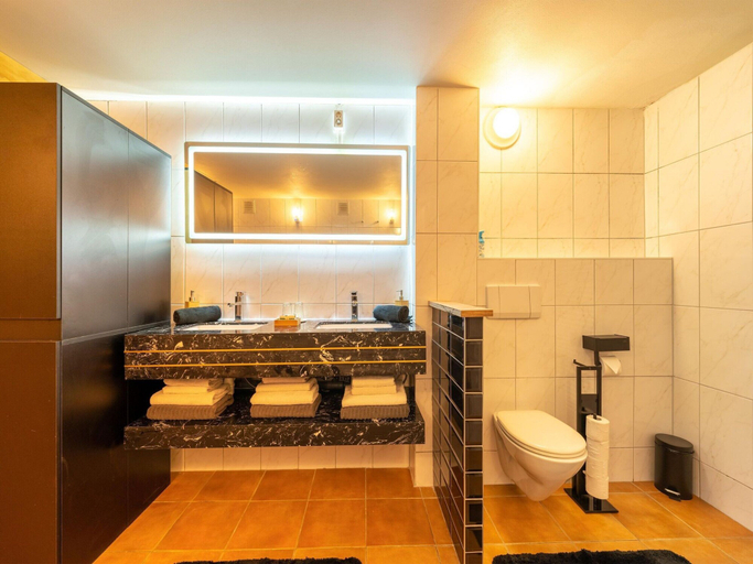 Bathroom 3, Luxury Apartment in Schin op Geul, Valkenburg aan de Geul